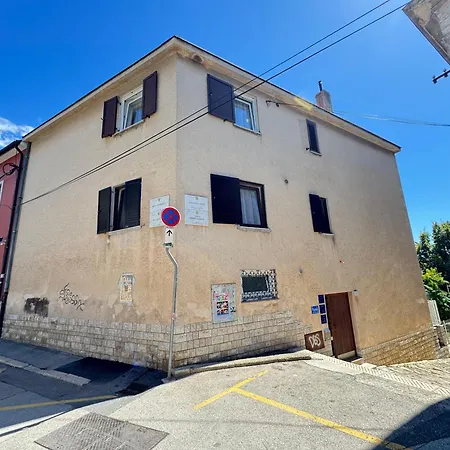 아파트 Flowers Pula, Center *