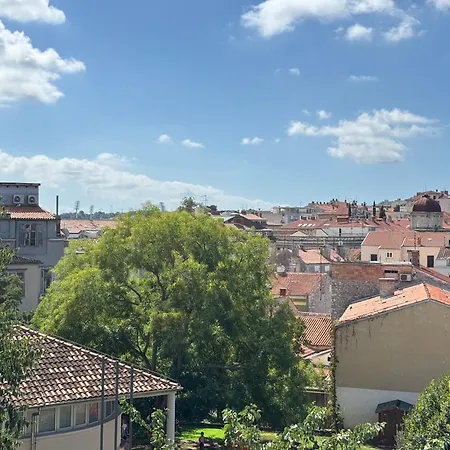 Flowers Pula, Center 아파트 풀라