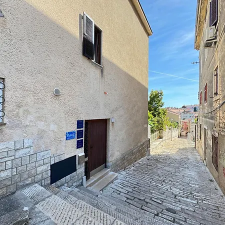 Flowers Pula, Center 아파트 *