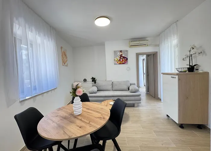 아파트 Flowers Pula, Center