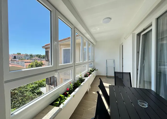 Flowers Pula, Center 아파트