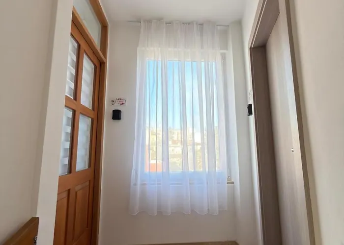 Flowers Pula, Center 아파트 풀라